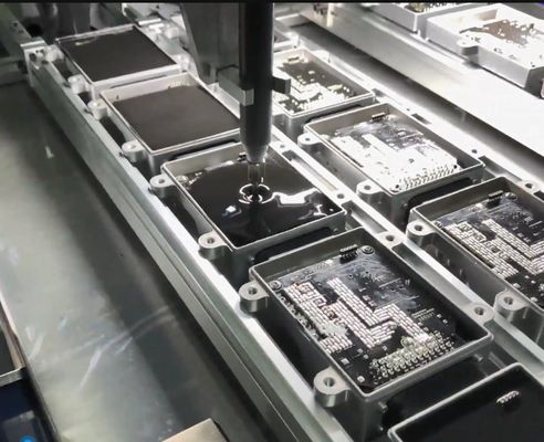 Machine électronique de collage de revêtement d'étanchéité