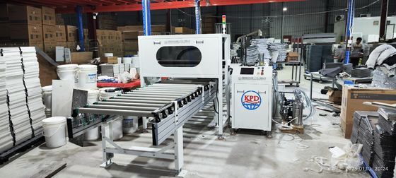 Machine à pomper de la colle pour panneaux sandwich composites avec colle AB
