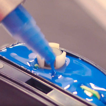 Dispensateur de mélange à deux composants pour le silicone RTV et polyvalent